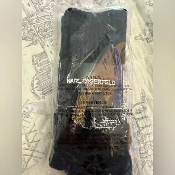 KARL LAGERFELD PARIS Logo Knit Fip Top Mittens NWT - Picture 5 of 5